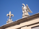 Details auf einer Gartenmauer