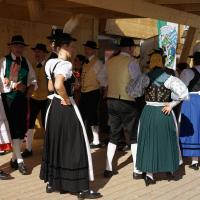 Gaugruppenauftritt im Festzelt Tradition auf der Wiesn