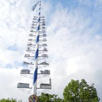 Maifeier und Maibaum aufstellen - Vom Baum zum Maibaum