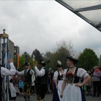 Maifeier und Maibaum aufstellen